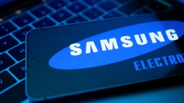 SAMSUNG SUIT ?