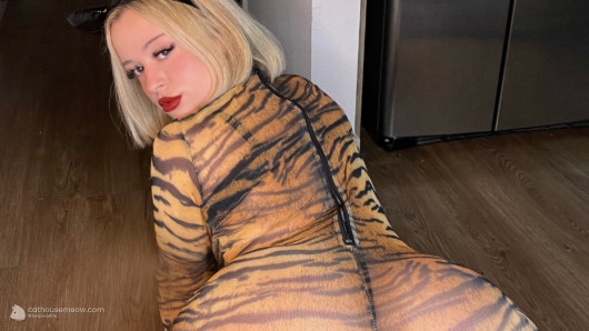 Meet Alexis Purr